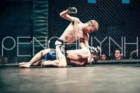 Jayden Eynaud fight photo